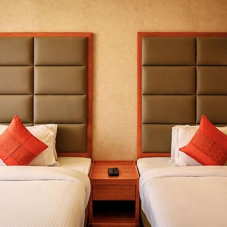 Dng The Grand Hotel Κανπούρ Εξωτερικό φωτογραφία